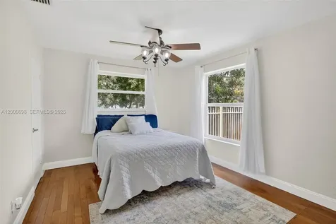 292 SW 52nd Avenue Plantation FL 33317