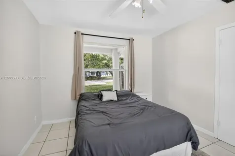 292 SW 52nd Avenue Plantation FL 33317