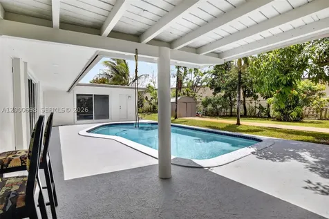 292 SW 52nd Avenue Plantation FL 33317