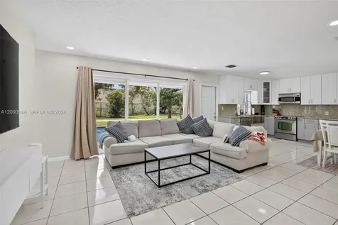 292 SW 52nd Avenue Plantation FL 33317