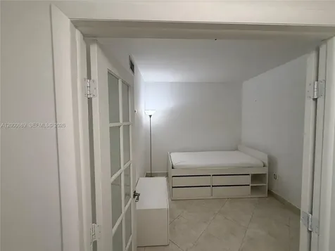 17555 Atlantic Boulevard Sunny Isles Beach FL 33160