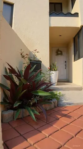 1661 NW 81st Way Plantation FL 33322