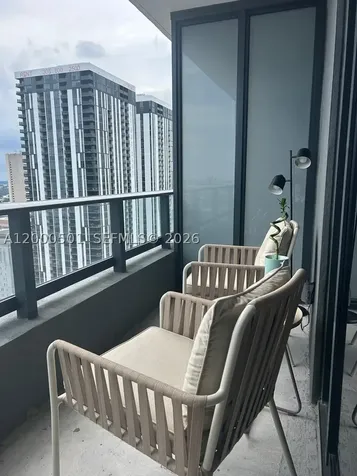 159 NE 6 St Street Miami FL 33132