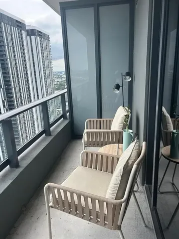 159 NE 6 Street Street Miami FL 33132