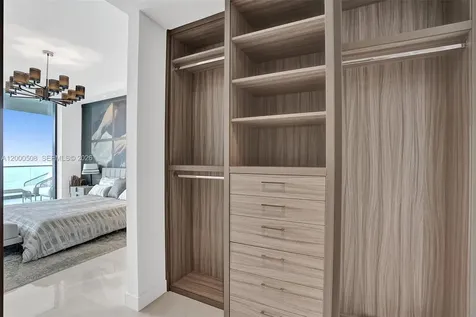18975 Collins Avenue Sunny Isles Beach FL 33160
