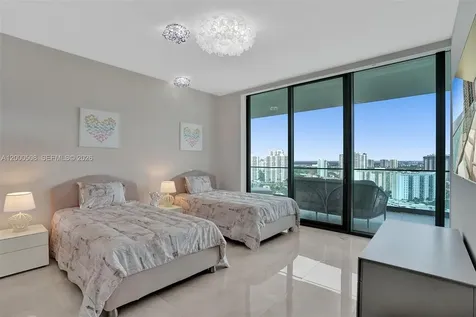 18975 Collins Avenue Sunny Isles Beach FL 33160