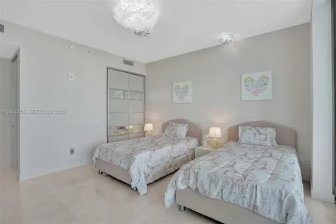 18975 Collins Avenue Sunny Isles Beach FL 33160