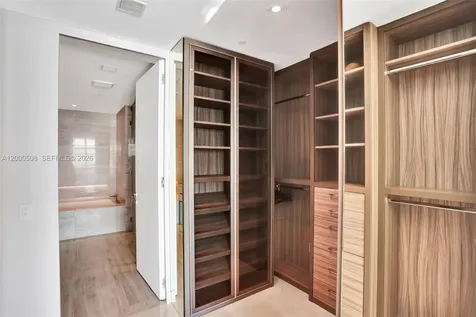 18975 Collins Avenue Sunny Isles Beach FL 33160
