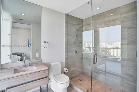 18975 Collins Avenue Sunny Isles Beach FL 33160