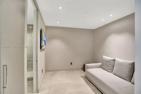 18975 Collins Avenue Sunny Isles Beach FL 33160