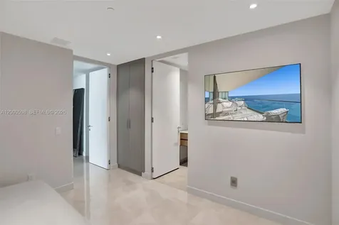 18975 Collins Avenue Sunny Isles Beach FL 33160