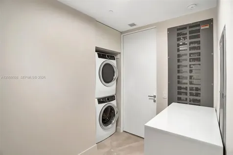 18975 Collins Avenue Sunny Isles Beach FL 33160