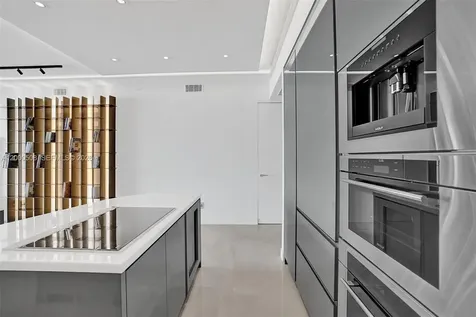 18975 Collins Avenue Sunny Isles Beach FL 33160