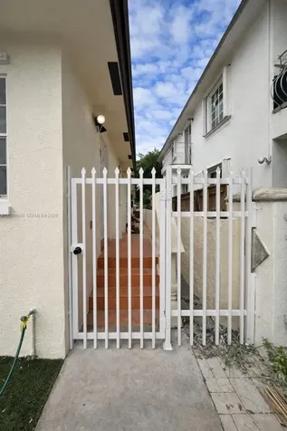 2471 NW 18th Terrace Miami FL 33125