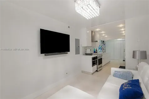 2301 S Ocean Drive Hollywood FL 33019