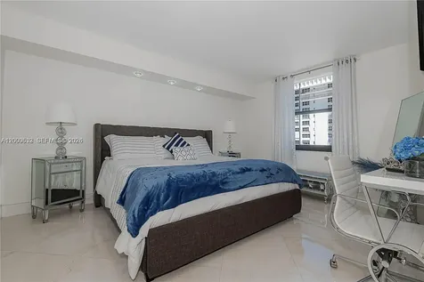 2301 S Ocean Drive Hollywood FL 33019