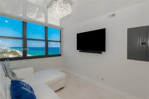 2301 S Ocean Drive Hollywood FL 33019