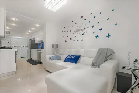 2301 S Ocean Drive Hollywood FL 33019