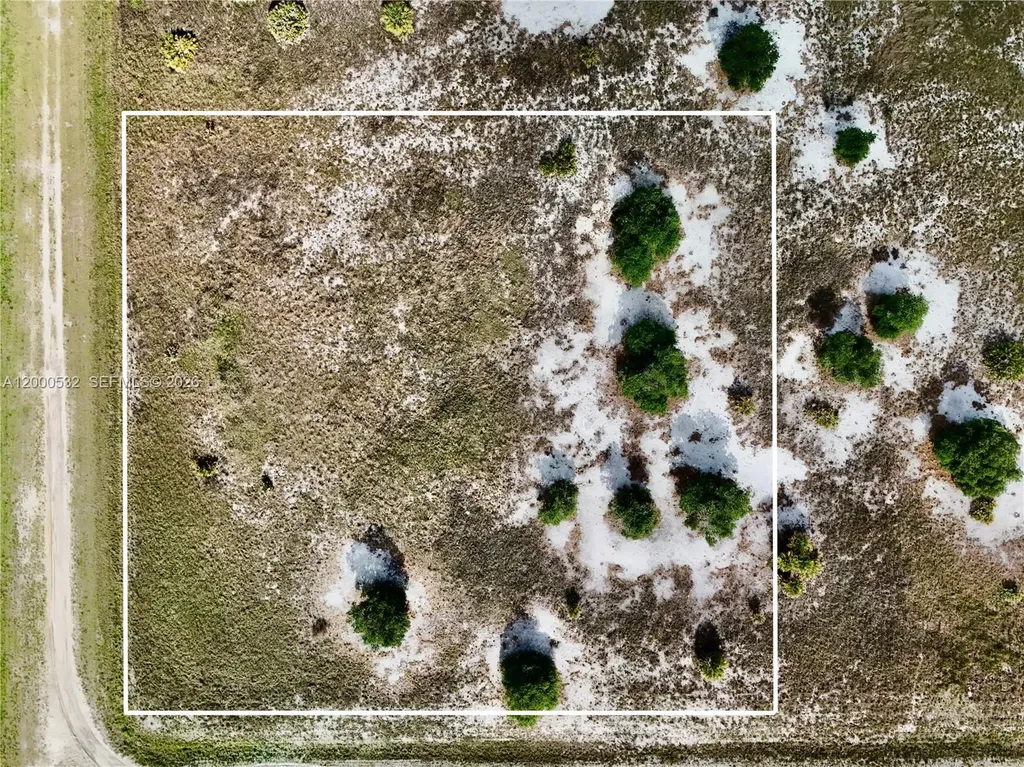 16734 NW 242nd Okeechobee FL 34972