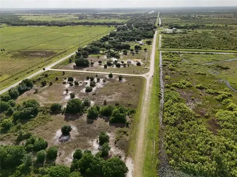 16734 NW 242nd Okeechobee FL 34972