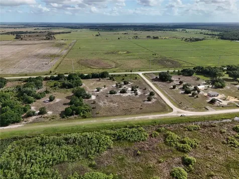 16734 NW 242nd Okeechobee FL 34972