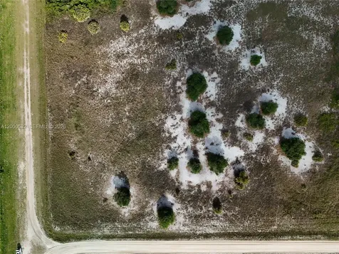 16734 NW 242nd Okeechobee FL 34972