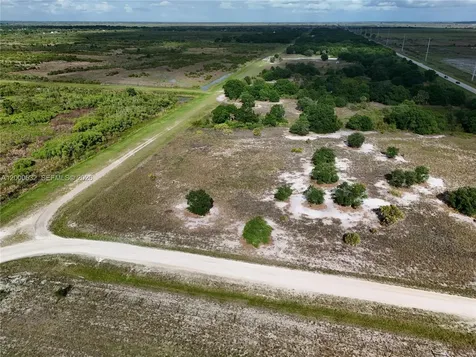 16734 NW 242nd Okeechobee FL 34972