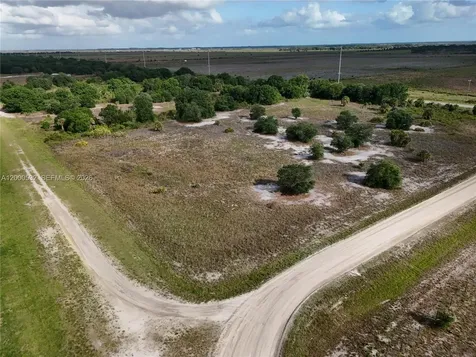 16734 NW 242nd Okeechobee FL 34972