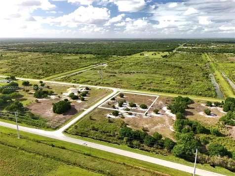 16734 NW 242nd Okeechobee FL 34972