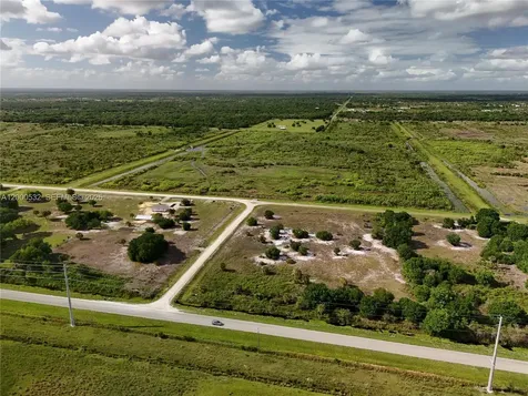16734 NW 242nd Okeechobee FL 34972