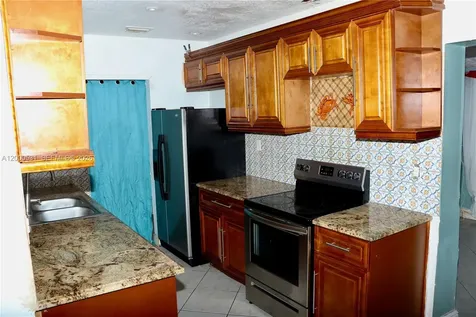 1240 NE 214th Street Miami FL 33179