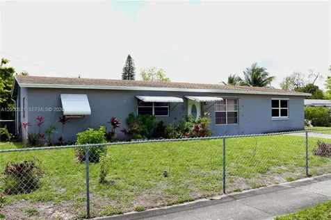 1240 NE 214th Street Miami FL 33179