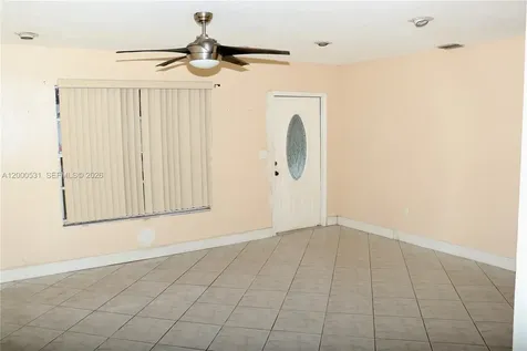 1240 NE 214th Street Miami FL 33179