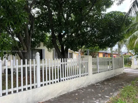 931 NW 34th Way Lauderhill FL 33311