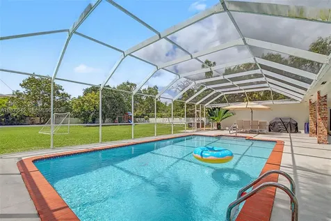 7230 SW 104th Street Pinecrest FL 33156