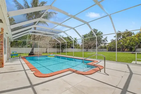 7230 SW 104th Street Pinecrest FL 33156