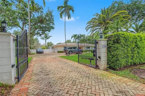7230 SW 104th Street Pinecrest FL 33156