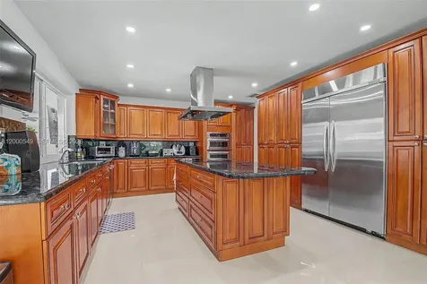 7230 SW 104th Street Pinecrest FL 33156