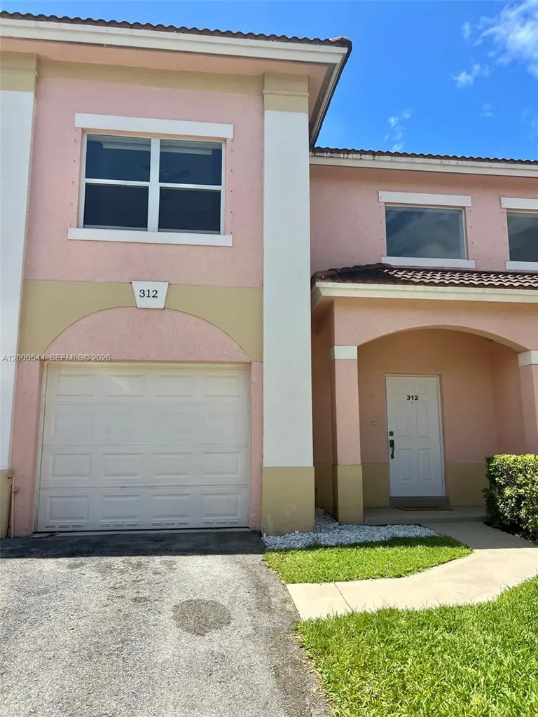 312 Talia Circle Palm Springs FL 33461
