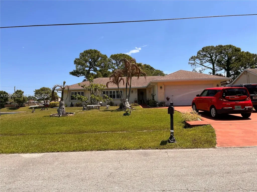 1637 SW Taurus Lane Port St. Lucie FL 34984