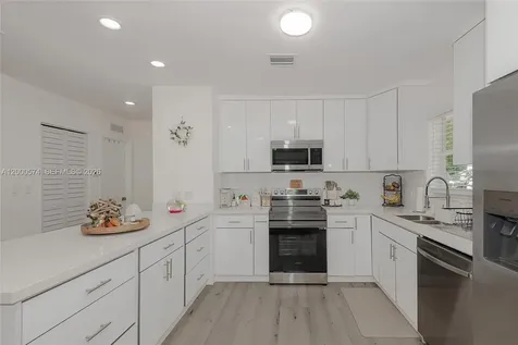 367 Buttonwood Shores Drive Key Largo FL 33037
