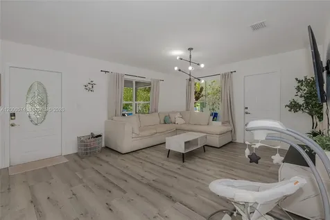 367 Buttonwood Shores Drive Key Largo FL 33037