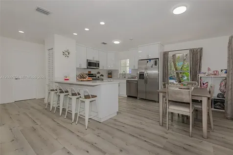 367 Buttonwood Shores Drive Key Largo FL 33037