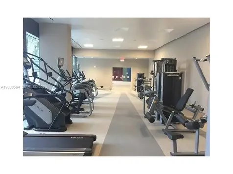 68 SE 6th Street Miami FL 33131