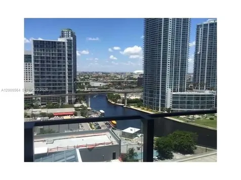 68 SE 6th Street Miami FL 33131