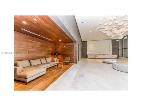 68 SE 6th Street Miami FL 33131