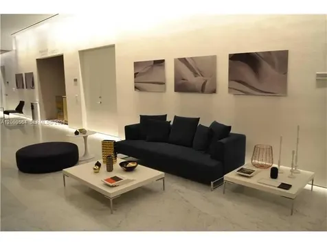68 SE 6th Street Miami FL 33131