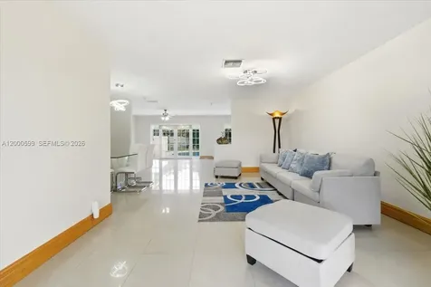 8197 W 14th Court Hialeah FL 33014