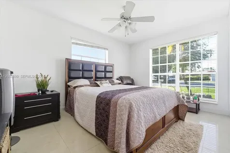 8197 W 14th Court Hialeah FL 33014