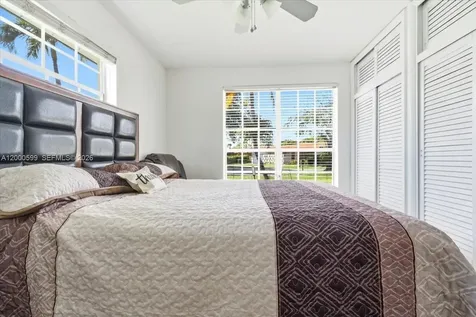 8197 W 14th Court Hialeah FL 33014